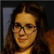 Laureata in Economia e Commercio. Specializzanda in Economia e Management 
Impartisco lezioni di matematica, economia, inglese